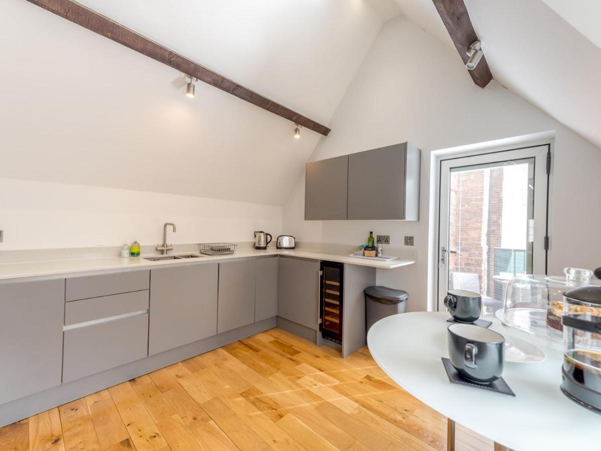 Apartment Pass The Keys 40c 2 Bed Celosia Beautiful Town Centre