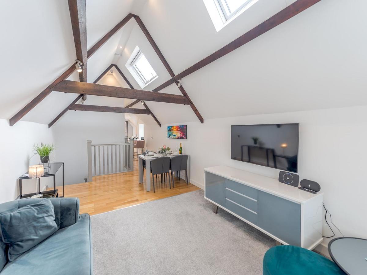 Pass The Keys 40c 2 Bed Celosia Beautiful Town Centre