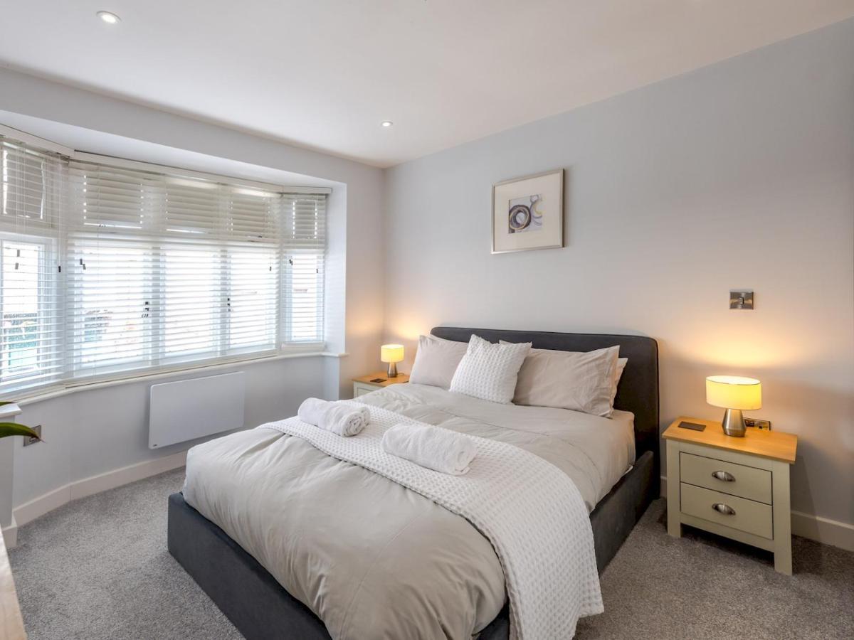 Pass The Keys 40c 2 Bed Celosia Beautiful Town Centre Apartment Shrewsbury