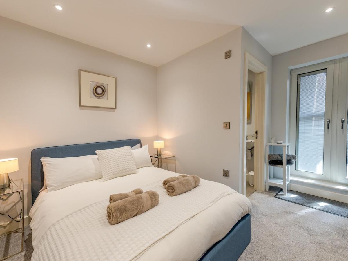 Pass The Keys 40c 2 Bed Celosia Beautiful Town Centre Shrewsbury