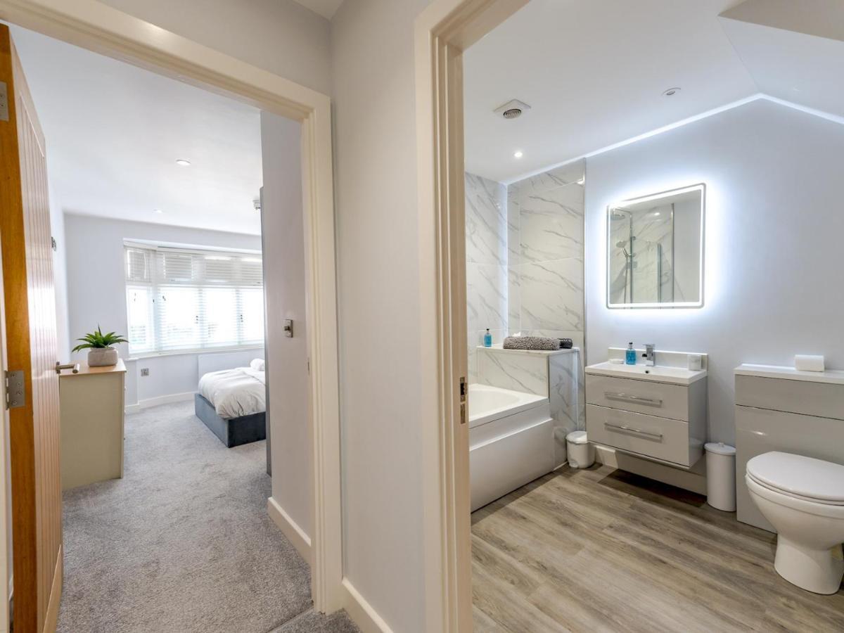 Pass The Keys 40c 2 Bed Celosia Beautiful Town Centre Shrewsbury